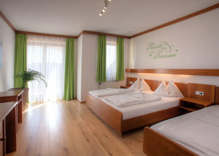 Mathiasl Panorama Apartman *